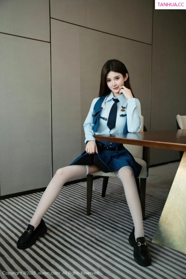   [XiuRen]高清写真图 2025.12.23 No.11141 苏甜橙子 JK制服第11张图片
